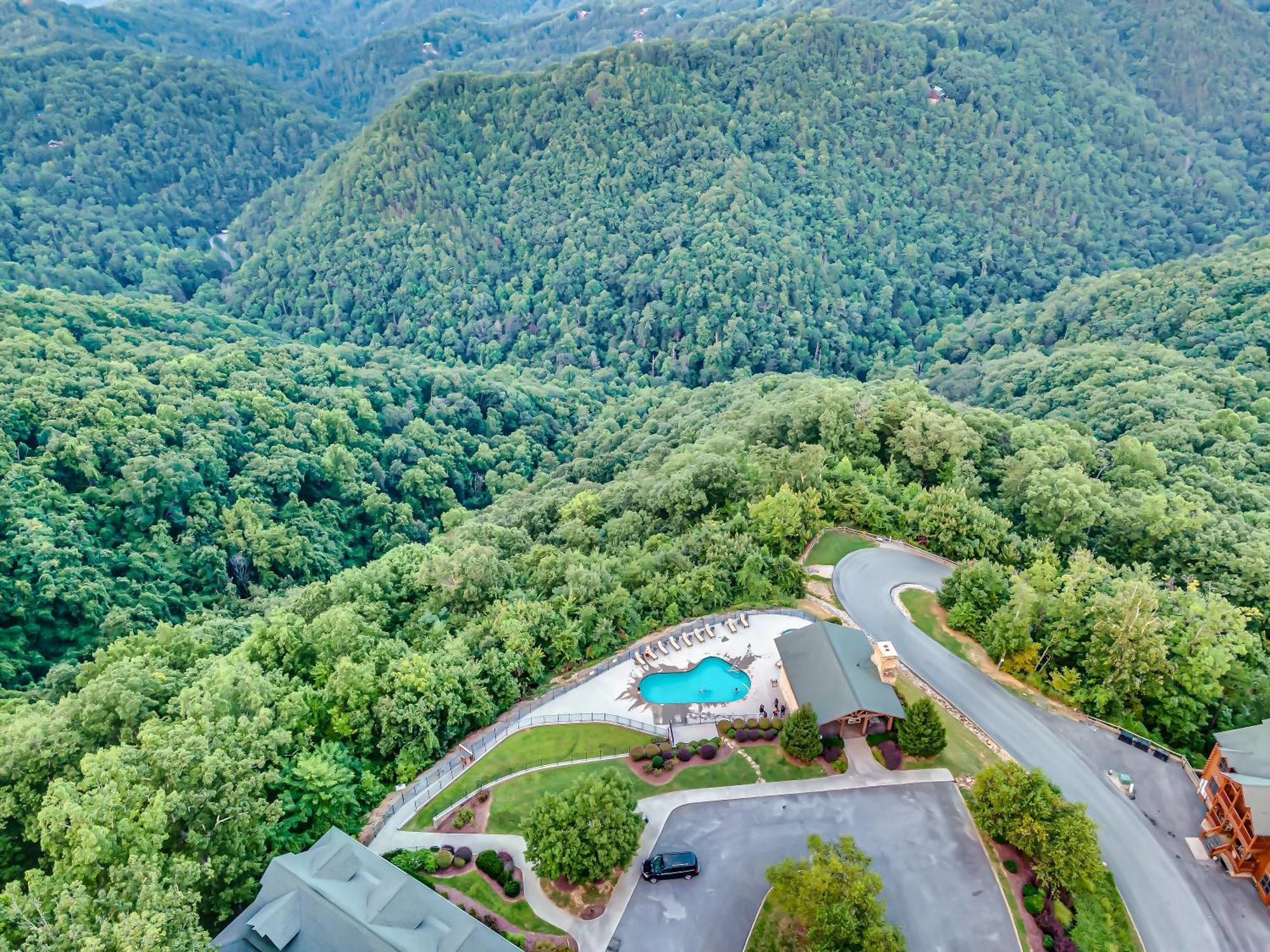 Epic Mountain Views, Hot Tub, Game Room, Sleeps 10 Севьервилл Экстерьер фото