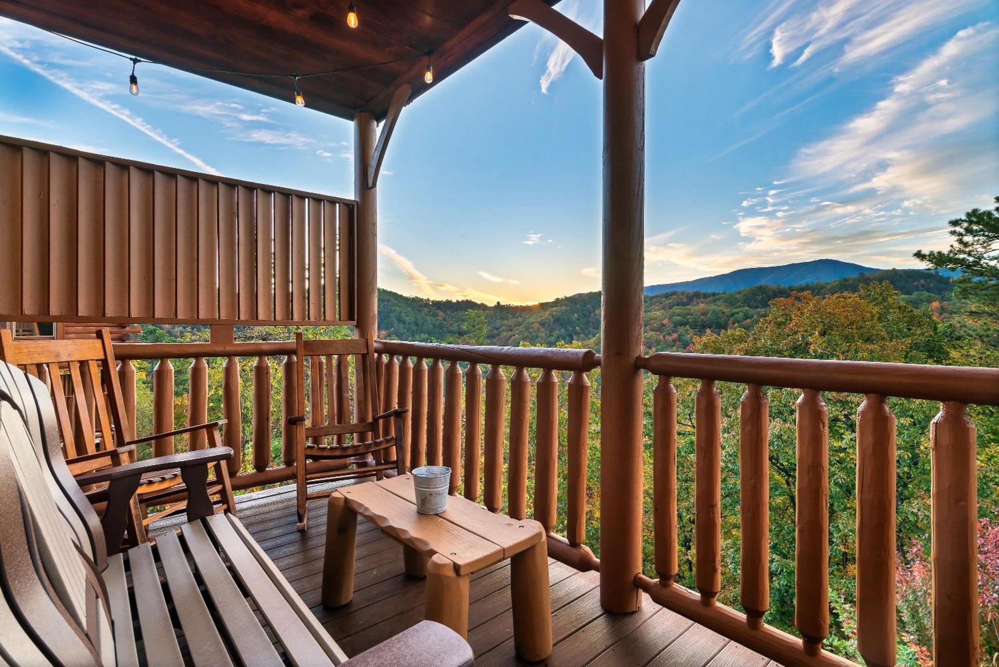 Epic Mountain Views, Hot Tub, Game Room, Sleeps 10 Севьервилл Экстерьер фото