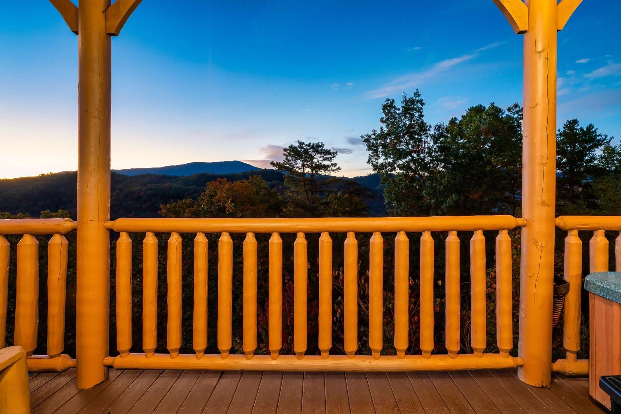 Epic Mountain Views, Hot Tub, Game Room, Sleeps 10 Севьервилл Экстерьер фото