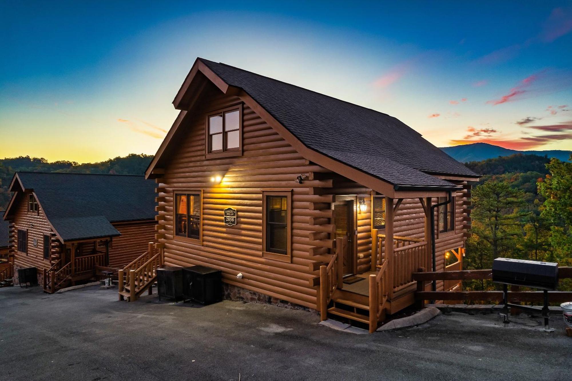 Epic Mountain Views, Hot Tub, Game Room, Sleeps 10 Севьервилл Экстерьер фото